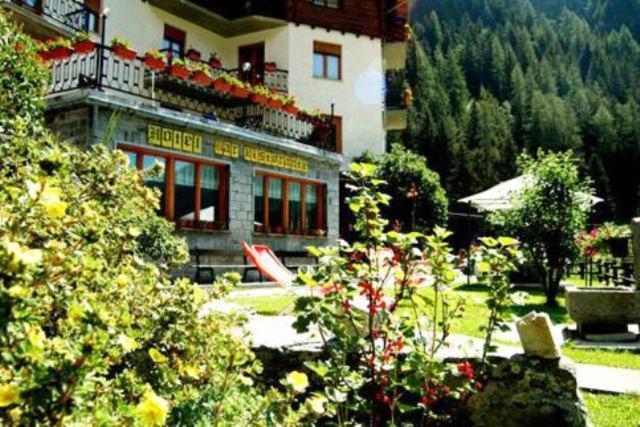 Hotel Le Campagnol Champoluc Luaran gambar