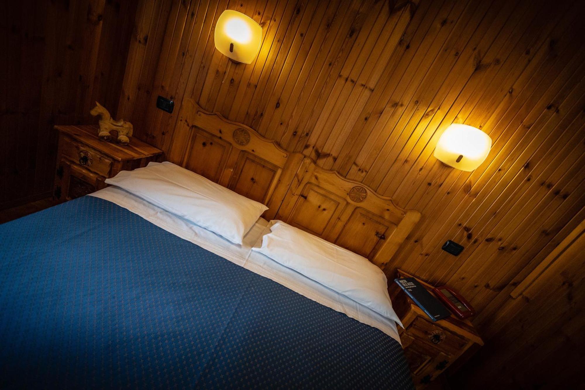 Hotel Le Campagnol Champoluc Luaran gambar