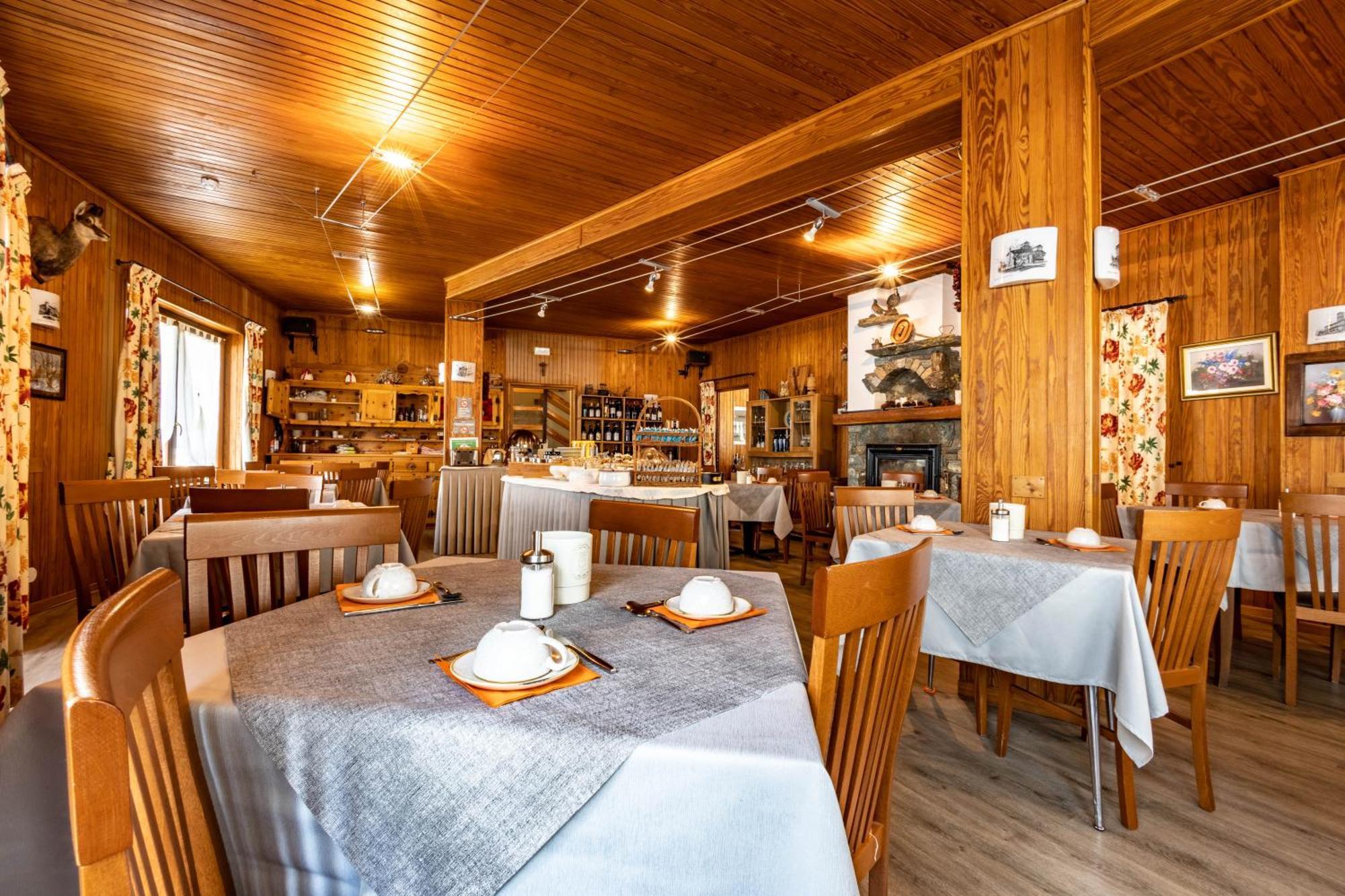 Hotel Le Campagnol Champoluc Luaran gambar