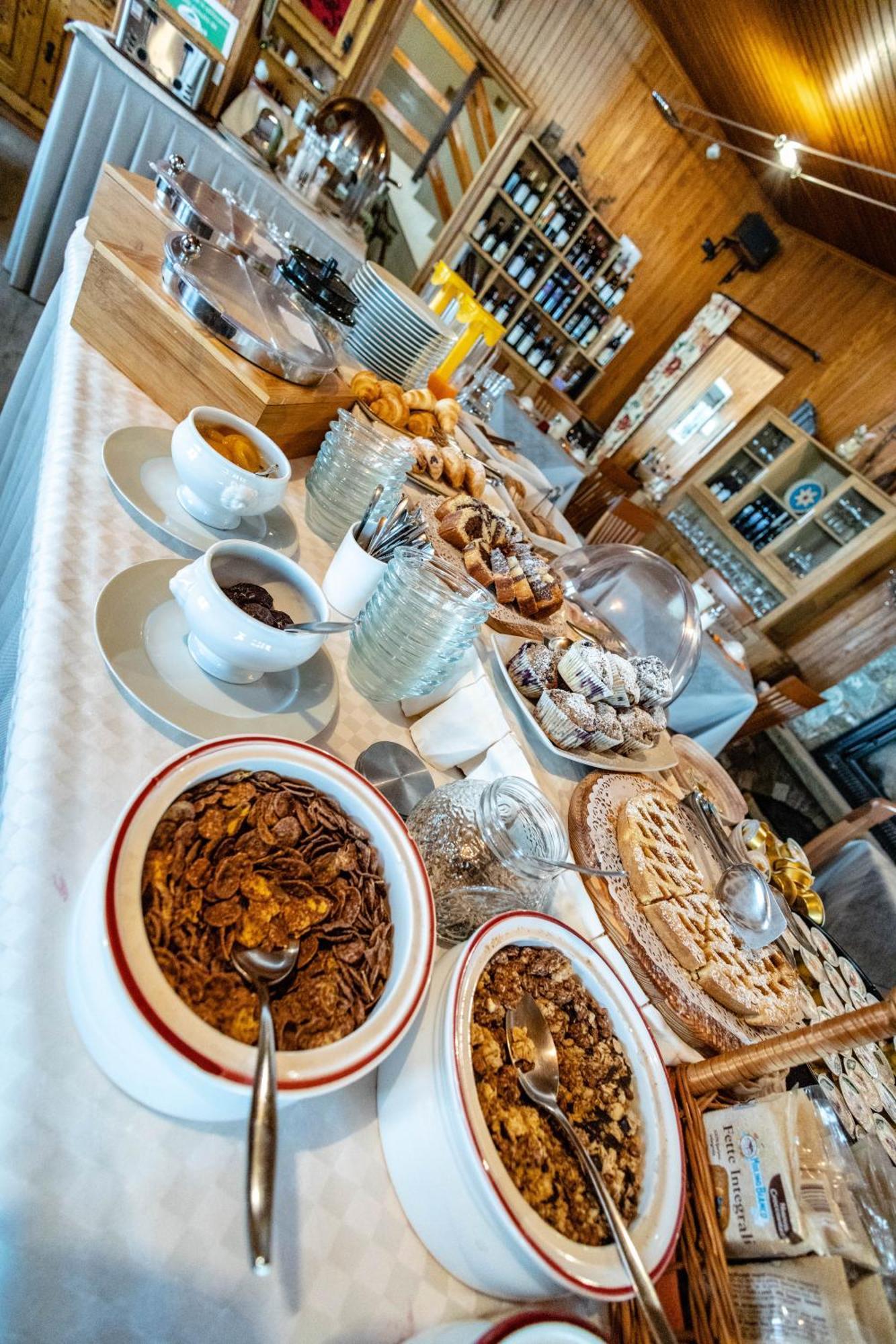 Hotel Le Campagnol Champoluc Luaran gambar