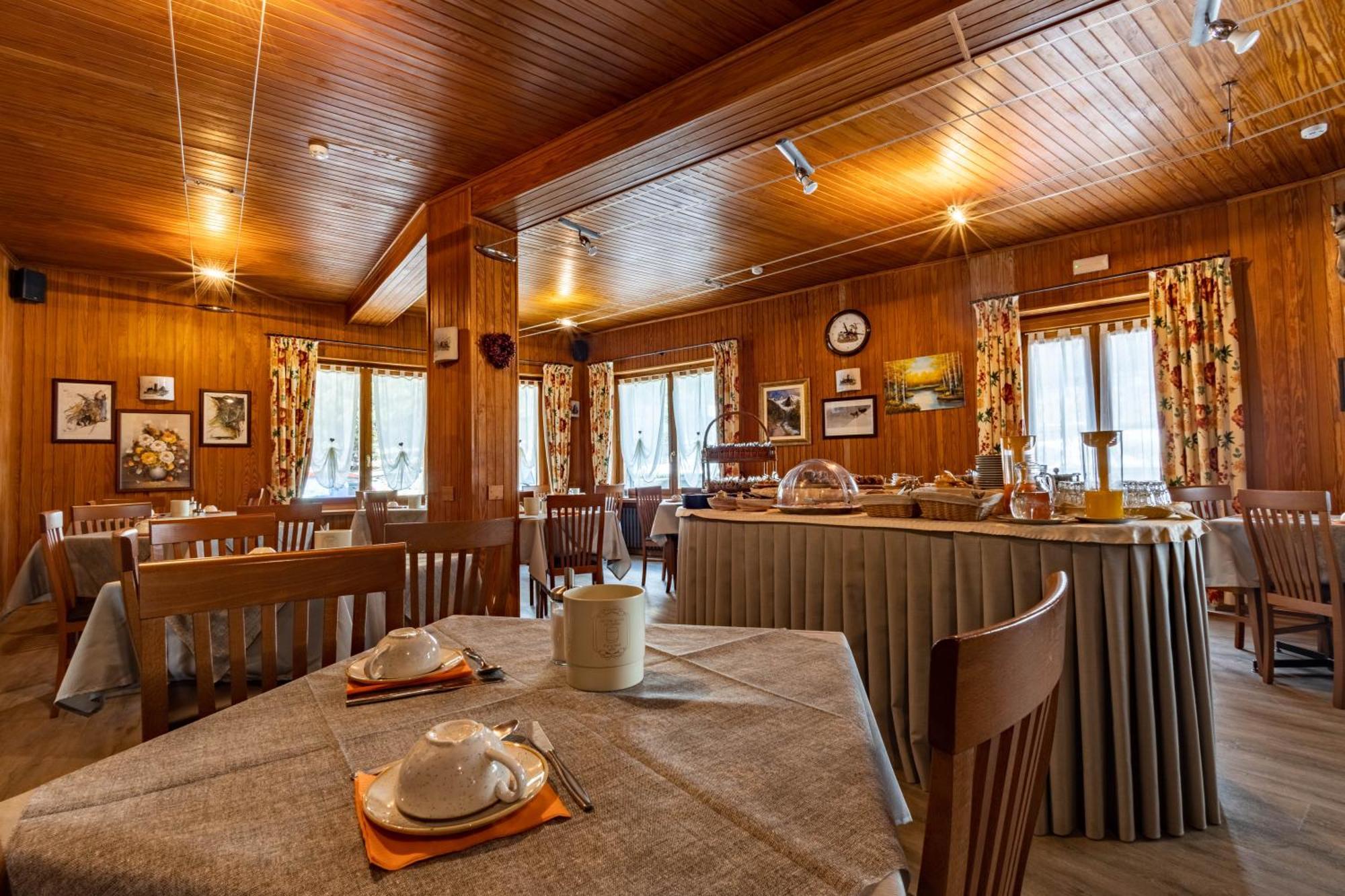 Hotel Le Campagnol Champoluc Luaran gambar